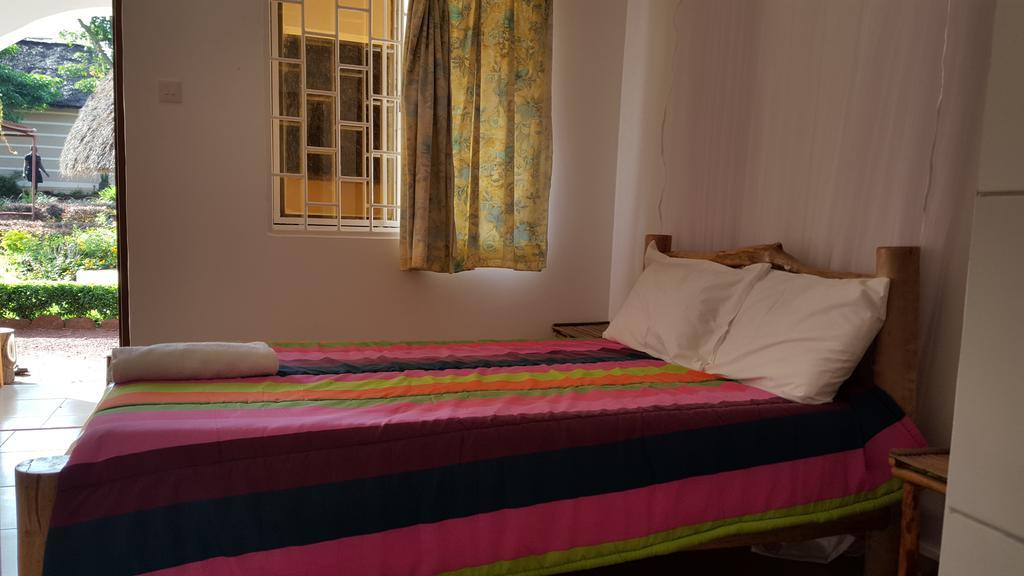 Lira Brownstone Country Home מראה חיצוני תמונה