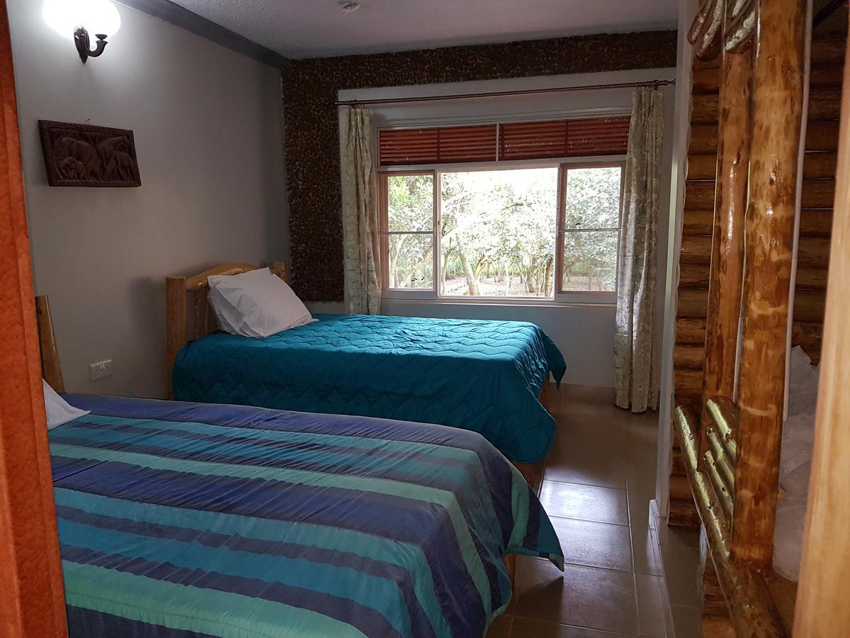 Lira Brownstone Country Home מראה חיצוני תמונה