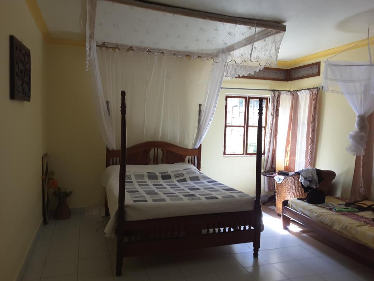 Lira Brownstone Country Home מראה חיצוני תמונה